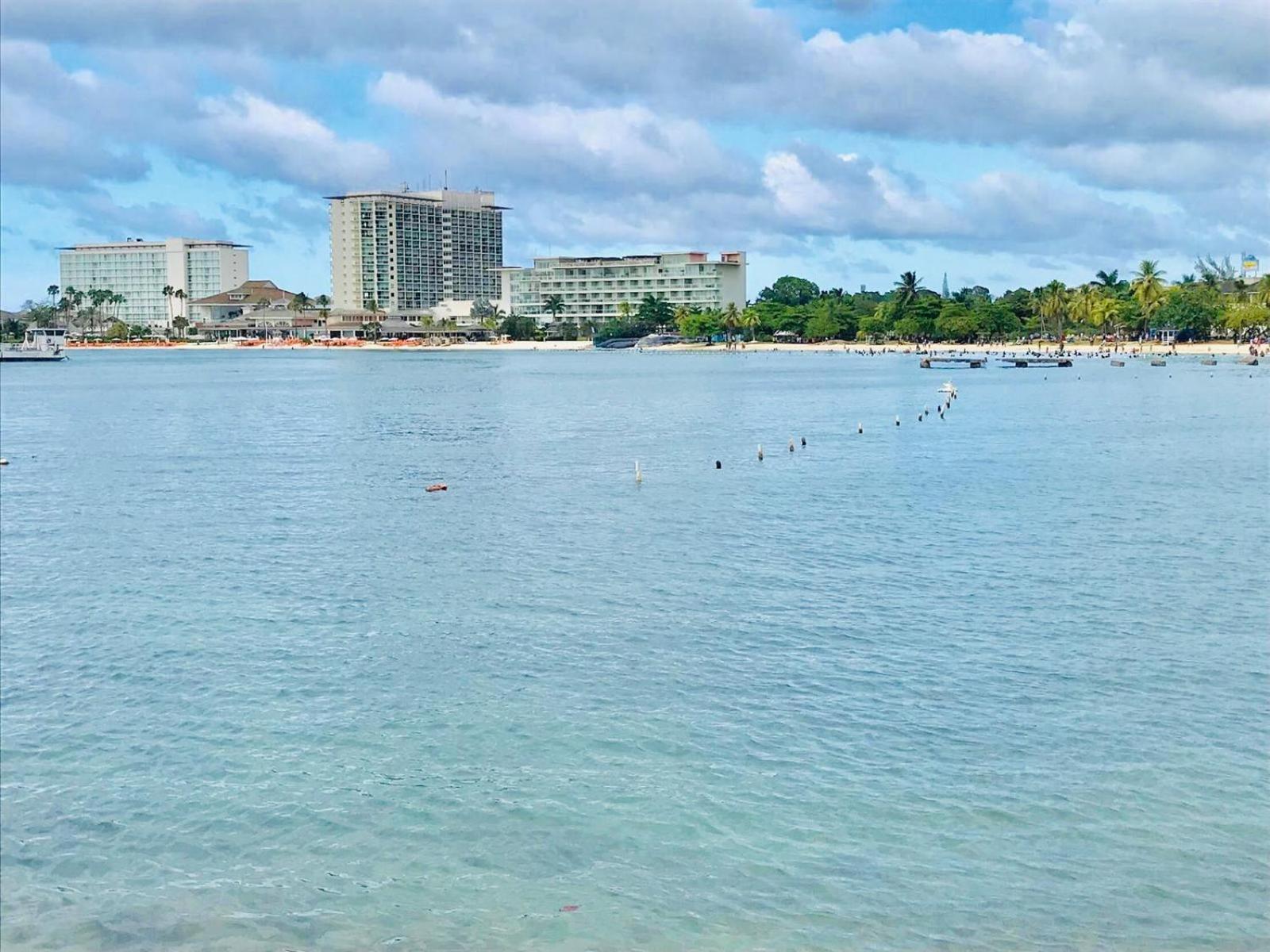 Beach PentHouse A25 Sandcastles Ocho Rios Exterior foto