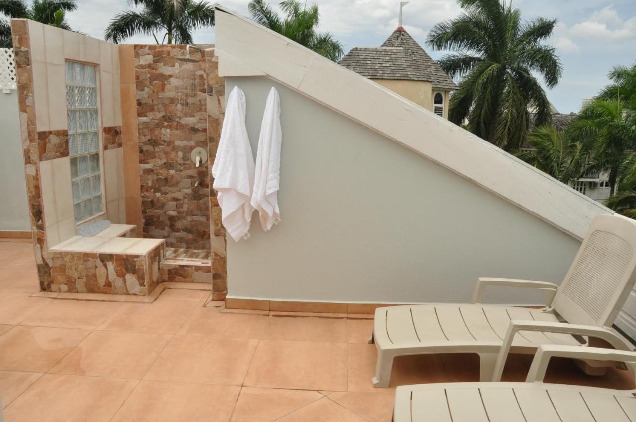 Beach PentHouse A25 Sandcastles Ocho Rios Exterior foto